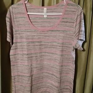 Lularoe classic top!